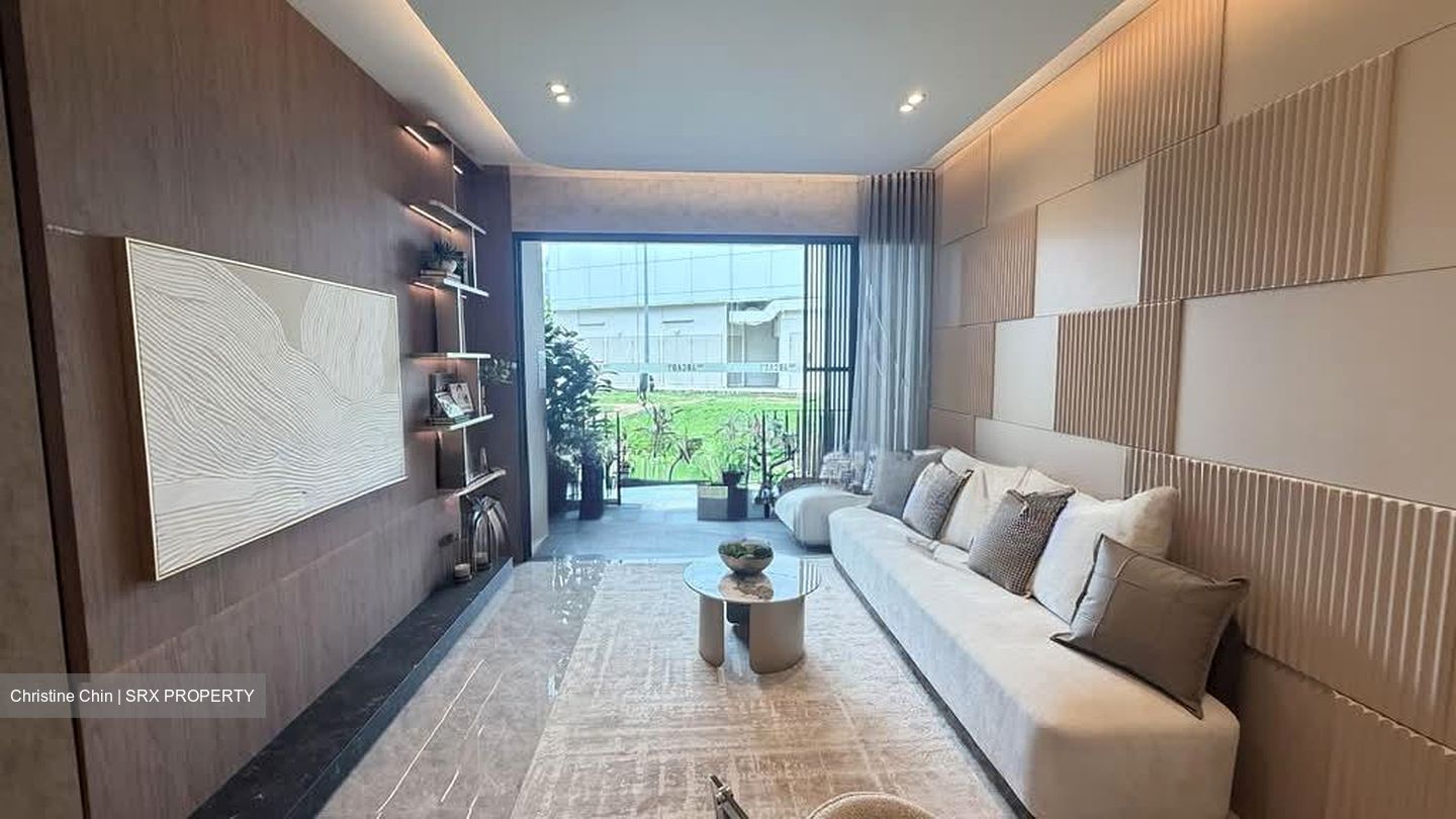 Serangoon Road (D12), Condominium #558308971